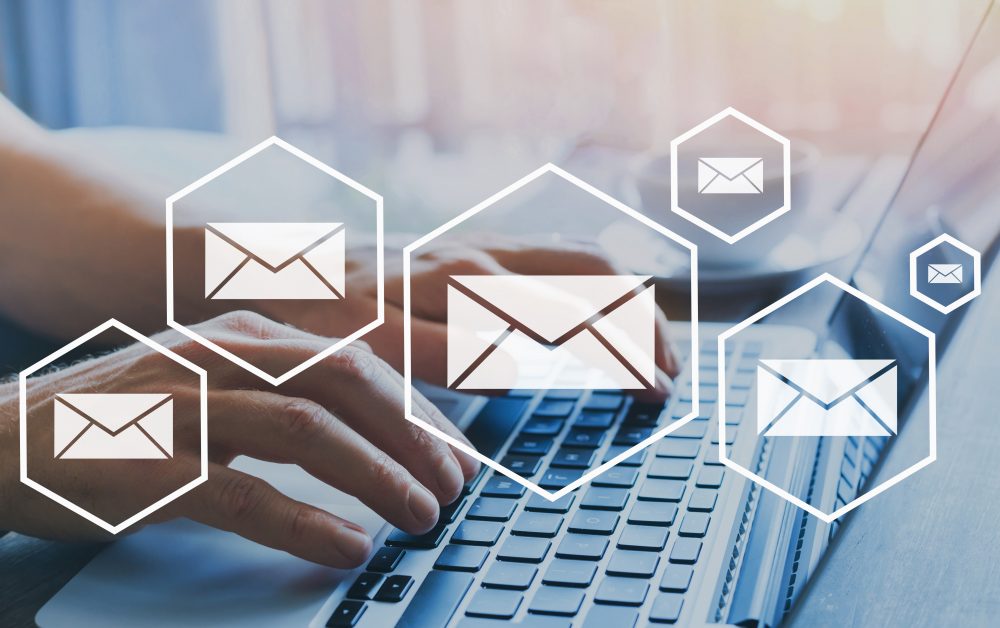 4 Key Advantages of Buying Business Mailing Lists